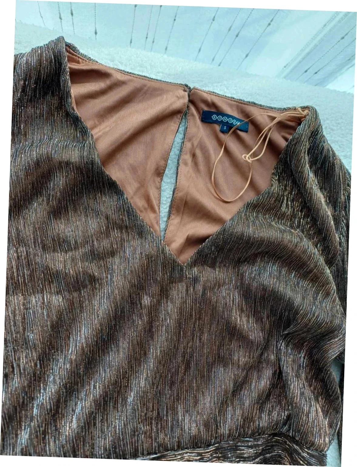 Vestido largo plisado metalizado bronce dorado Bonobo - Talla S (36) – photo 2